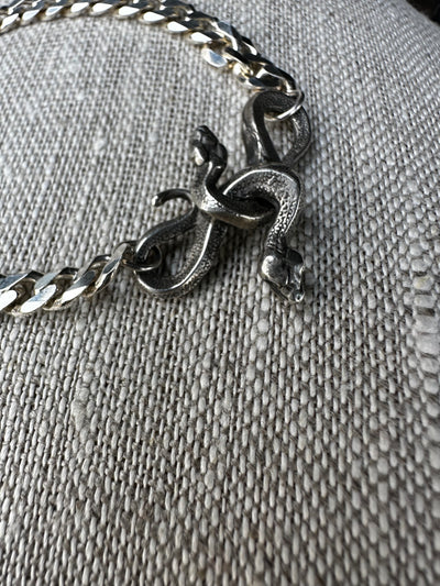 Venus magnetic snake bracelet