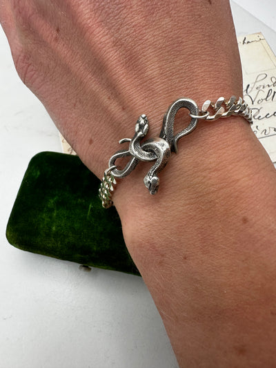 Venus magnetic snake bracelet