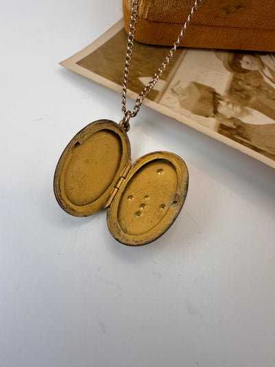 Scarlett Locket Necklace