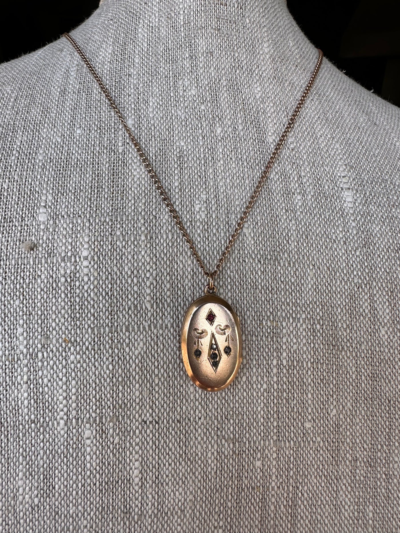Scarlett Locket Necklace
