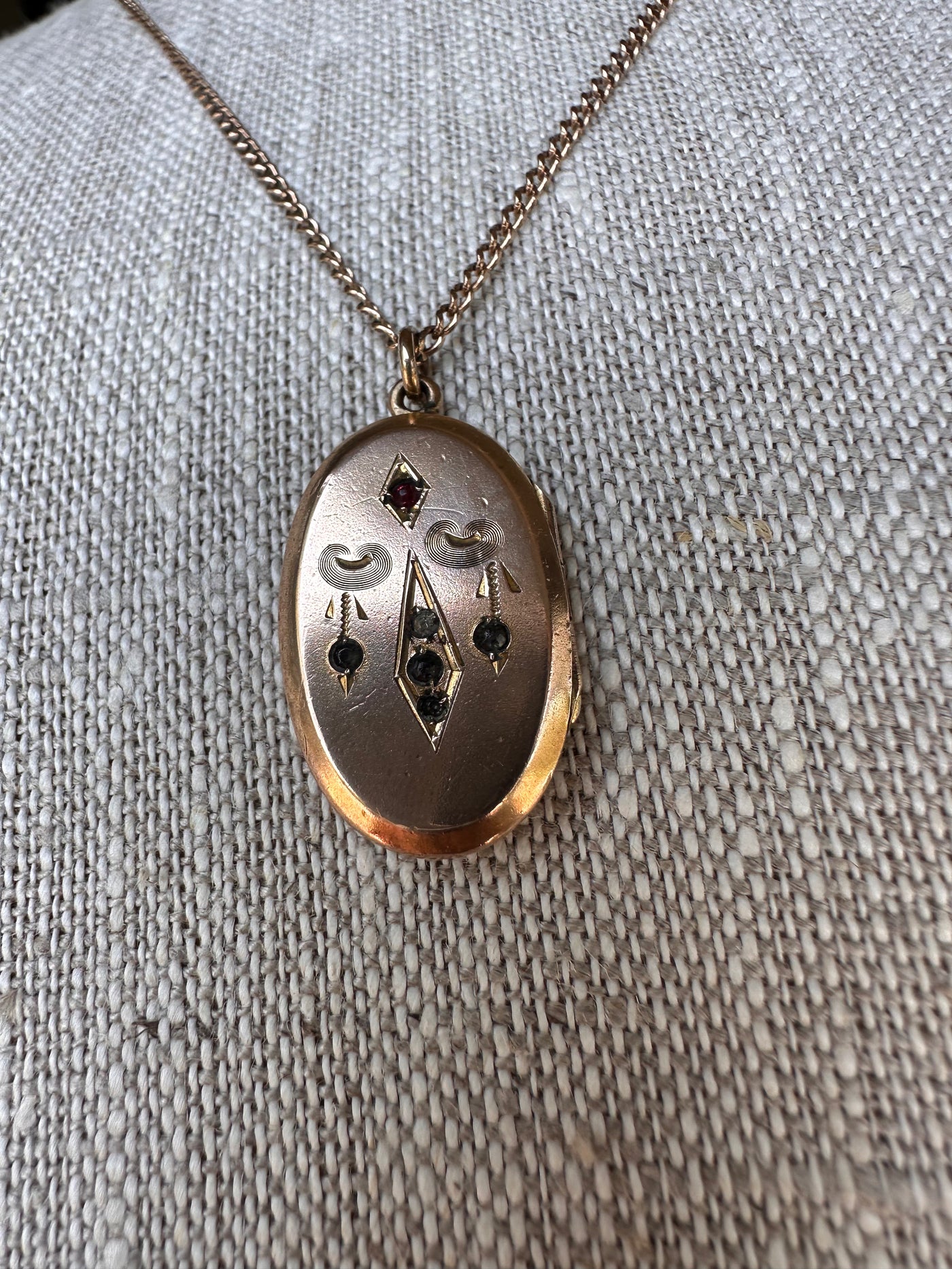 Scarlett Locket Necklace