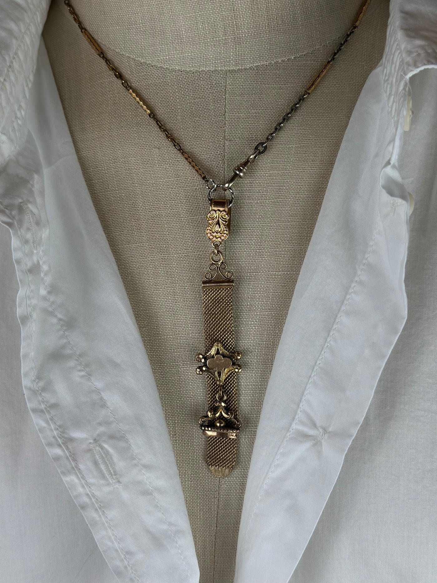 VIctoria Necklace