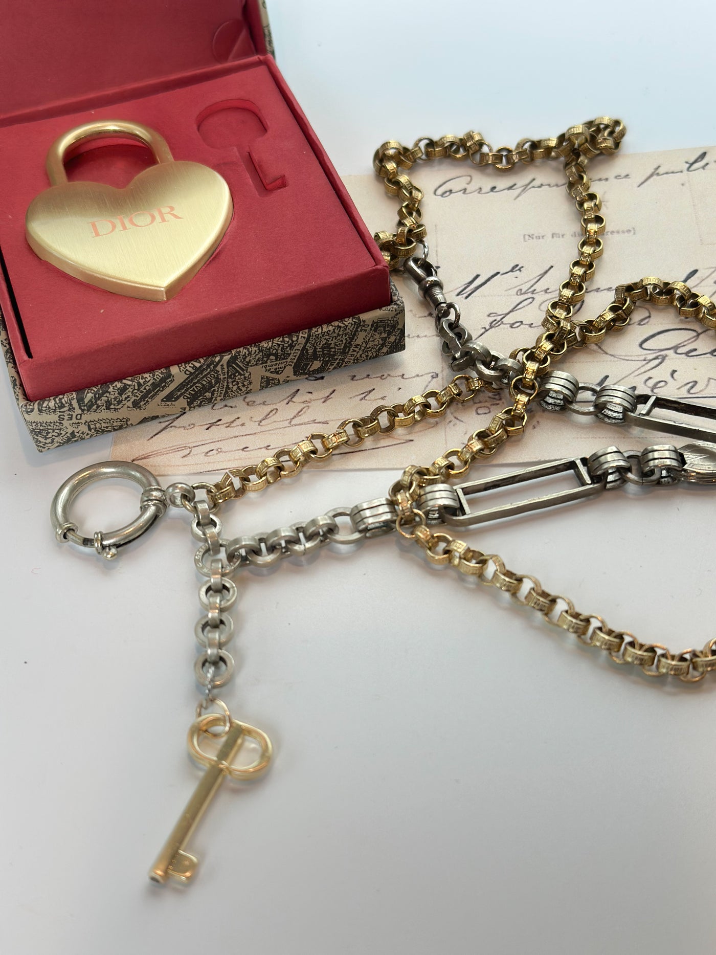 Aveline Necklace
